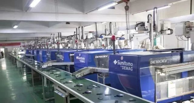 怎样设置低压与高压锁模位置?