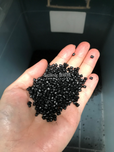 管道专用黑色母粒,24炭黑含量吸塑吹塑片材注塑双螺