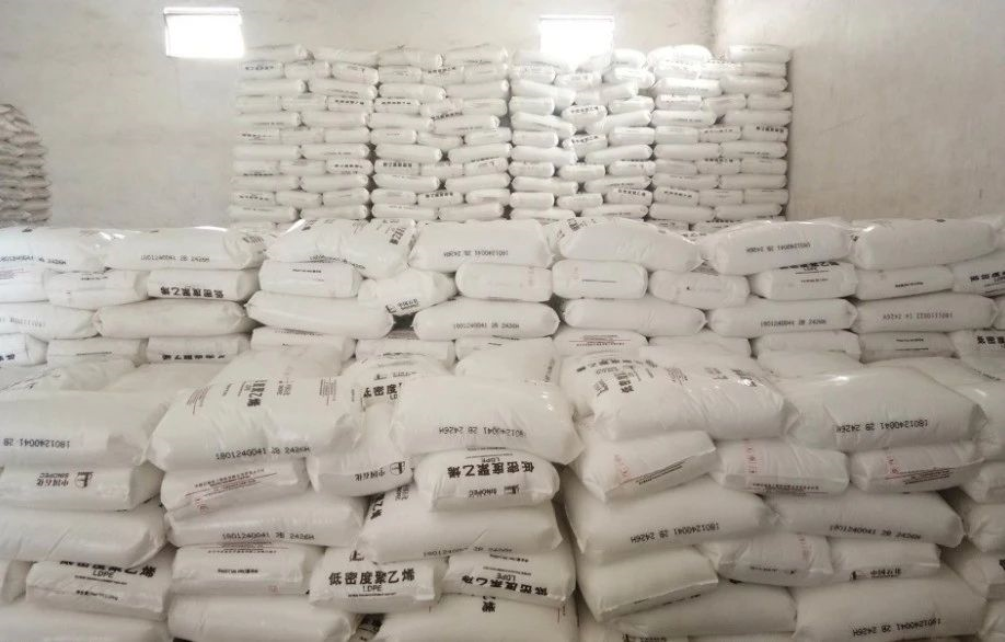 塑料原料价格暴涨！下游工厂坚持让利不让市场！